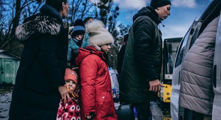 30,000 Ukrainians returning home every day, say relief agencies